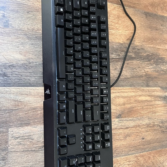 Razer 100% Mechanical Keyboard - Picture 3 of 5